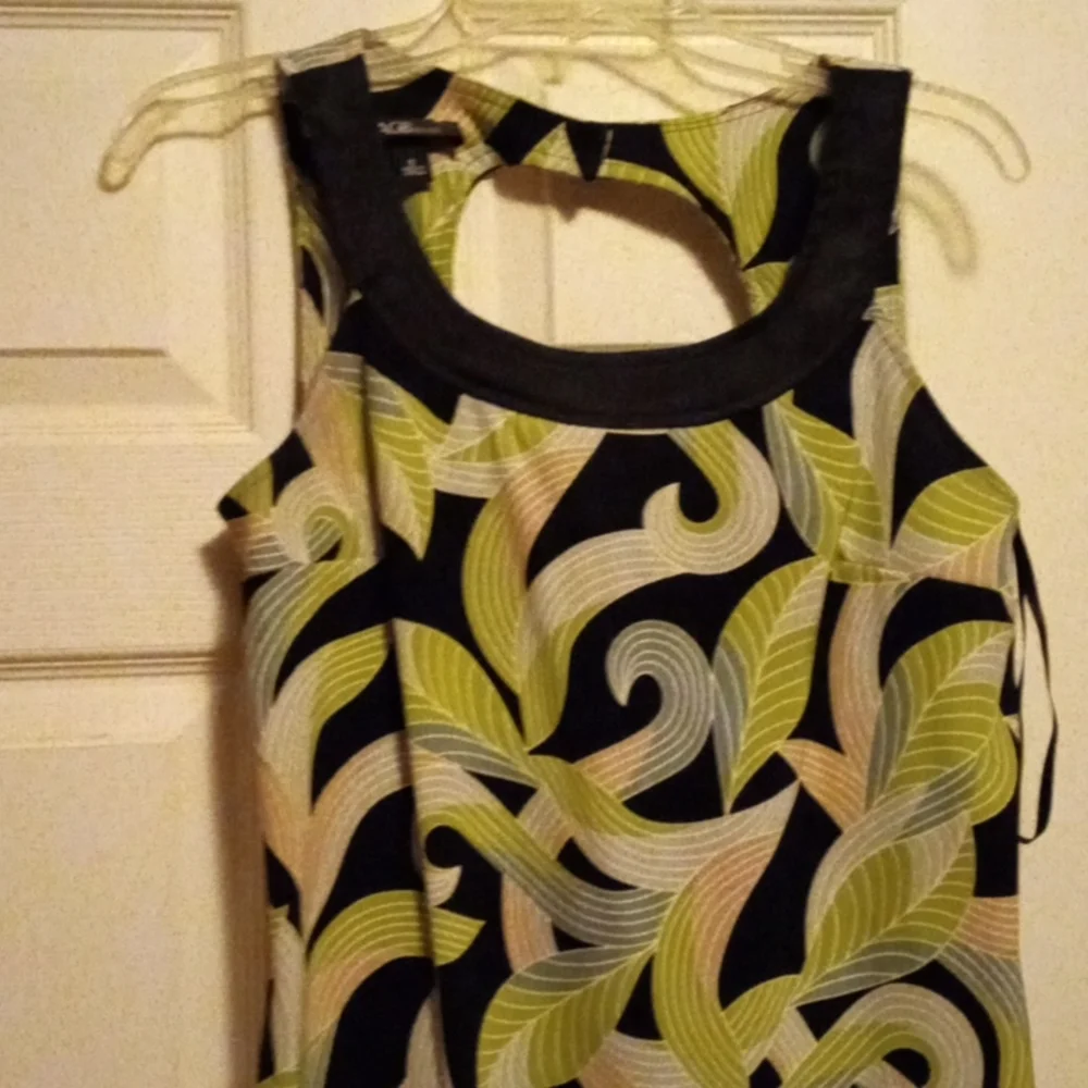 Dress - Picture 2 of 3